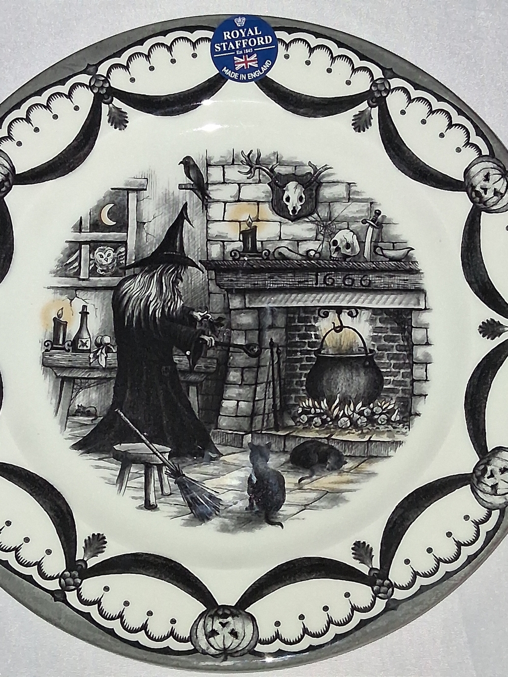 Royal Stafford Haunted Home Witch At Fireplace Scene Dinner Plate
